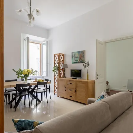 Iflat Elegant In Prati Apartment *