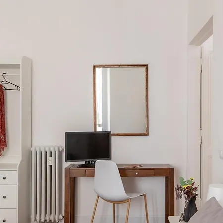 Iflat Elegant In Prati Apartment