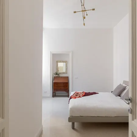 Iflat Elegant In Prati Apartment