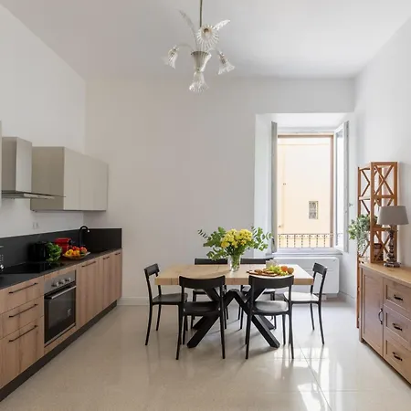 Iflat Elegant In Prati